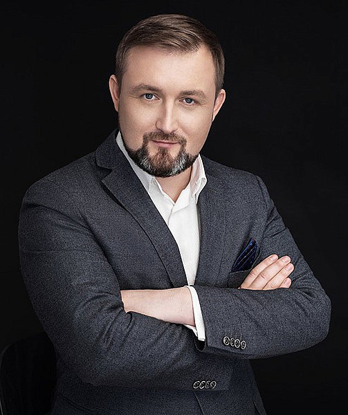 Михаил Елизаров