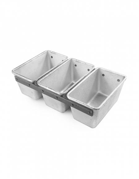 Форма для выпечки хлеба 17,0*9,5 см. h=9 см. алюм. литая 3х -секционная 73110 Форма для выпечки хлеба 17,0*9,5 см. h=9 см. алюм. литая 3х -секционная 73110