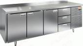 Стол холодильный Hicold GN1113/TN 3 двери 3 ящика Стол холодильный Hicold GN1113/TN 3 двери 3 ящика