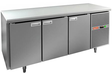 Стол холодильный Hicold SN111/TN О   3 двери островной, без борта Стол холодильный Hicold SN111/TN О   3 двери островной, без борта